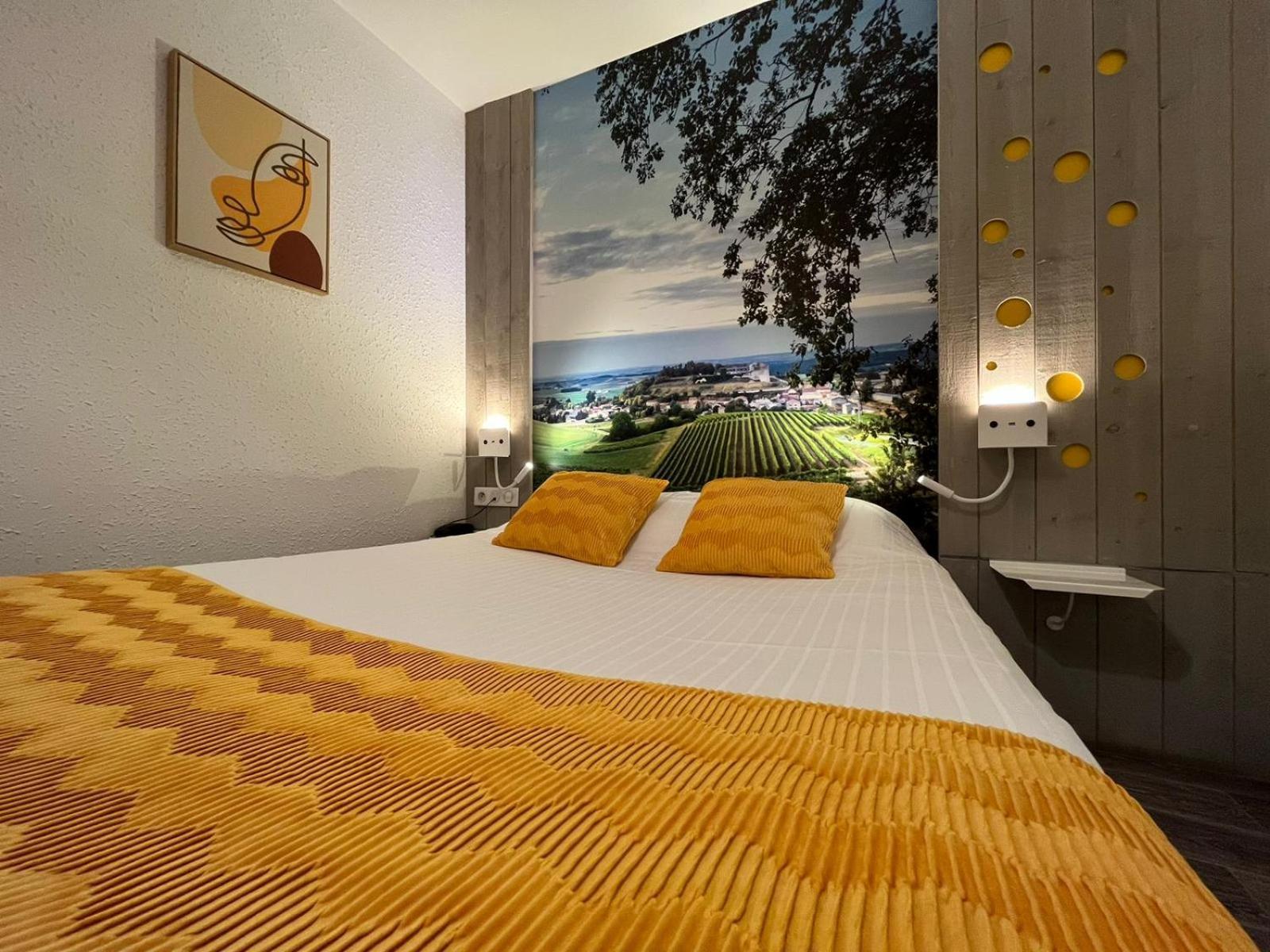 Cit'Hotel Le Cheval Blanc Cognac Centre Bagian luar foto