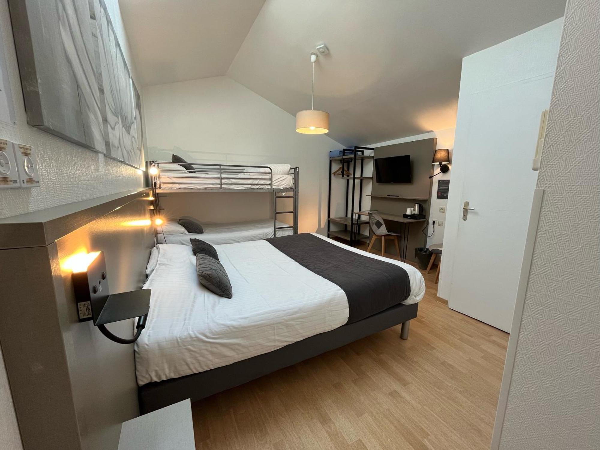 Cit'Hotel Le Cheval Blanc Cognac Centre Bagian luar foto